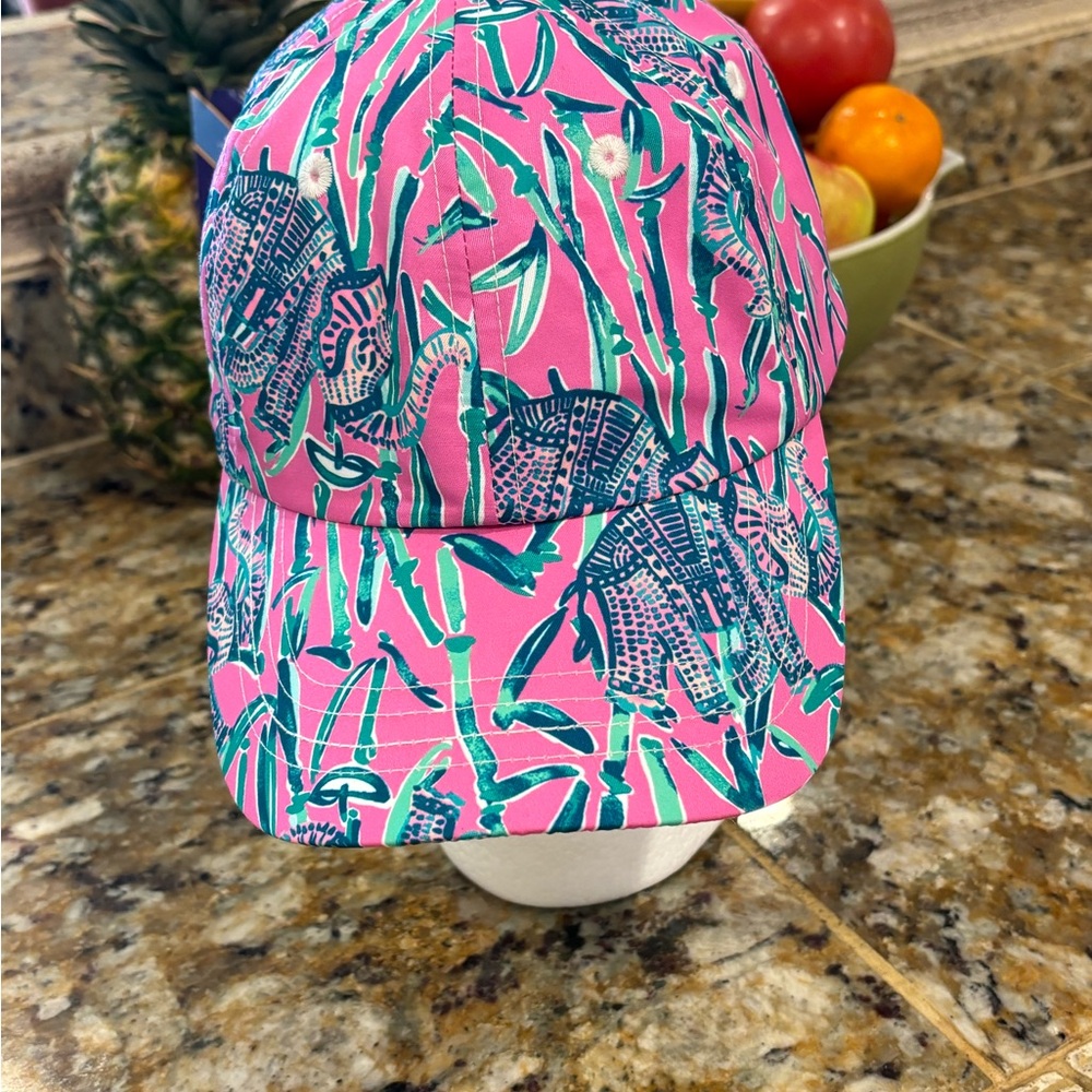 NWOT Lilly Pulitzer Run Around Hat in Mandevilla Pink Elephant Extra Lucky